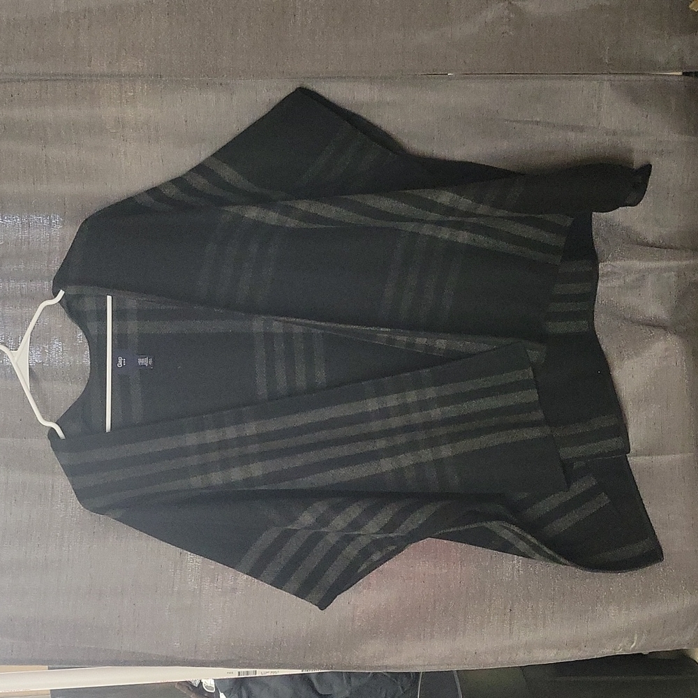 Gap plaid pancho sweater size‎ XS